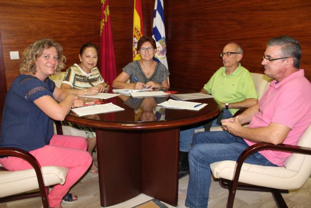 Ayuntamiento y Cruz Roja firman convenio para la concesión de subvención de 10.000 euros