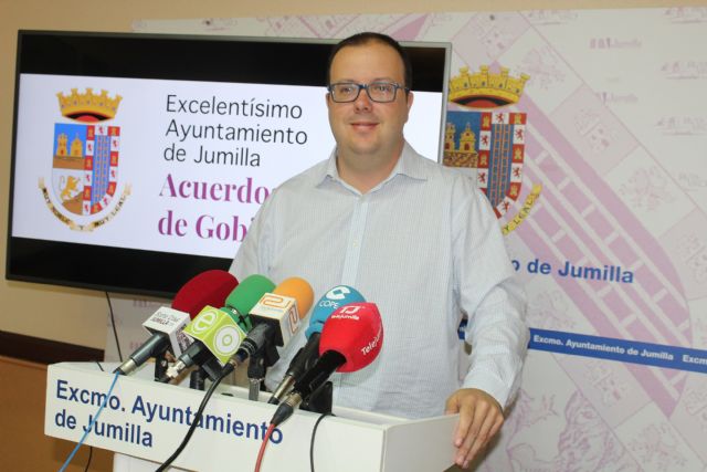 El Pabellón Municipal Carlos García renovará sus canastas de baloncesto