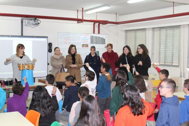 La alcaldesa y la consejera de Educación visitan las obras del nuevo colegio Príncipe Felipe