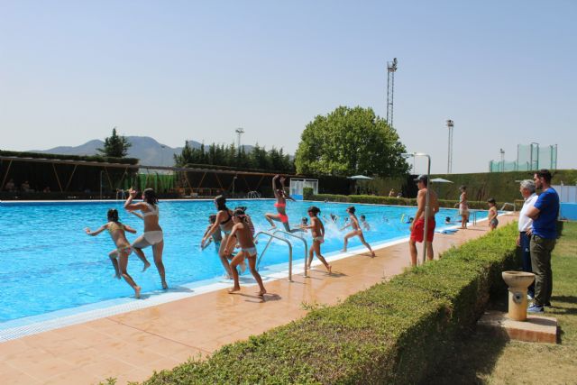 La nueva Piscina Olímpica acoge este verano cursos de natación con más de 500 participantes