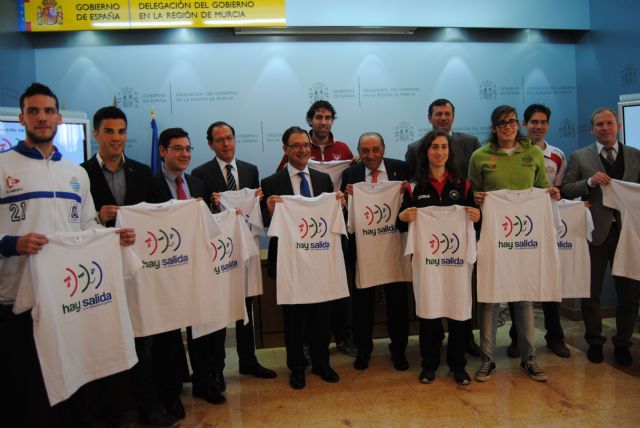 El CFS Montesino Jumilla participa en la campaña 'Hay salida' en la lucha contra la violencia de género