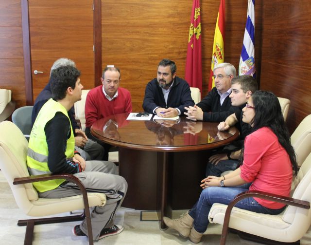 Tres estudiantes de diversos centro de enseñanza de la localidad, realizarán sus prácticas formativas en el Ayuntamiento