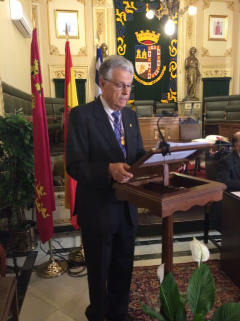D. Guzmán Ortuño es nombrado en Jumilla, Académico de Honor de la Real Academia de Medicina de Valencia