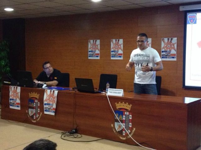 Seguridad Ciudadana imparte un curso de iniciación para una veintena de voluntarios y voluntarias de Protección Civil
