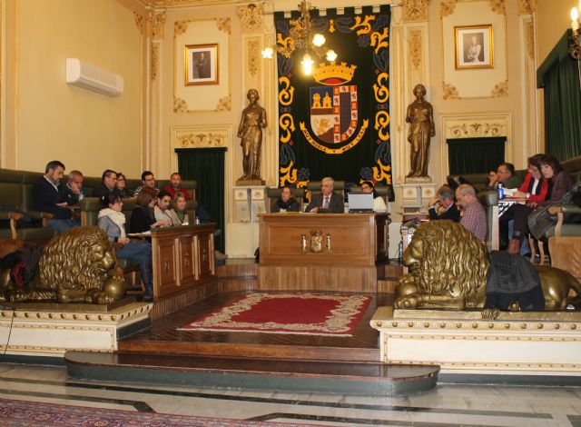 El pleno aprueba inicialmente el presupuesto municipal que este 2015 rondará los 21 millones de euros