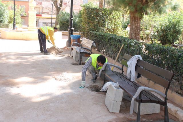 La Concejalía de Servicios se refuerza con una plantilla de ocho personas para trabajos de albañilería