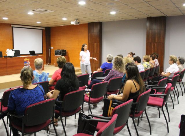 Igualdad impulsa cuatro cursos para los meses de abril y mayo de muy diversa temática