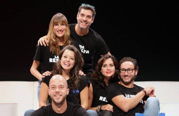 Carlos Santos, Berta Hernández y Javier Mora se suben al escenario del Teatro Vico este domingo con la afamada obra “La vida Resuelta”