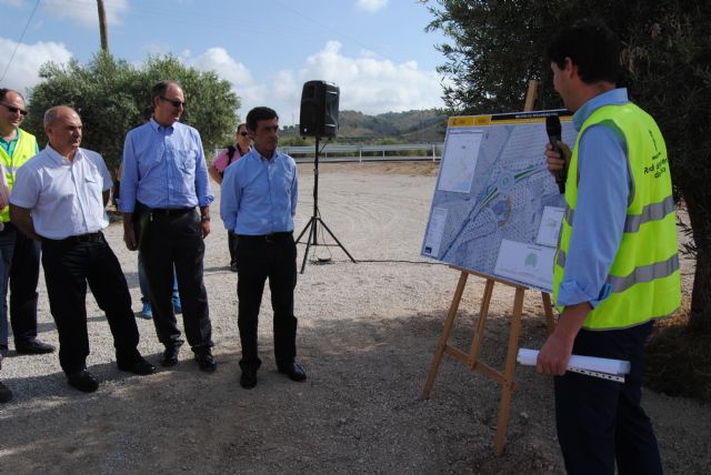 Fomento pone en servicio la nueva glorieta en la intersección de la carretera N-344 con el Camino de Almansa, en Jumilla