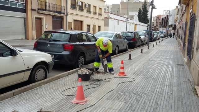 IU-Verdes celebra la eliminación de los pivotes de la C/ Barón del Solar