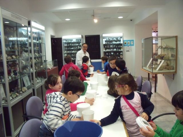 Mañana se inicia el Taller de Fabricación de Cristales del Museo Jerónimo Molina