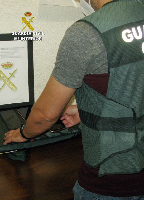 La Guardia Civil detiene a dos jóvenes por el atraco a un cliente en un bar de Jumilla