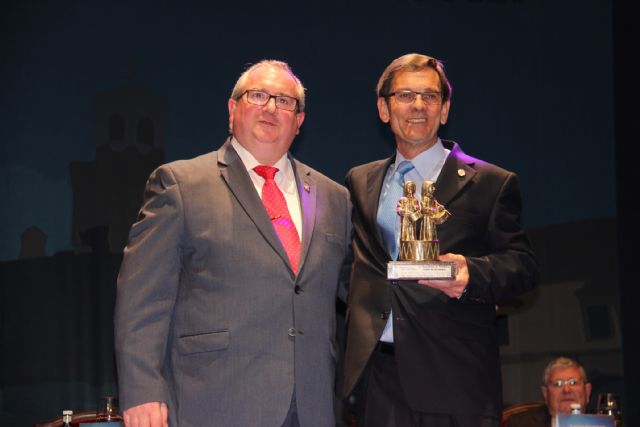 Evaristo Navarro pregona las Tamboradas 2019 y Juan José Bernal es nombrado Tamborilero de Honor