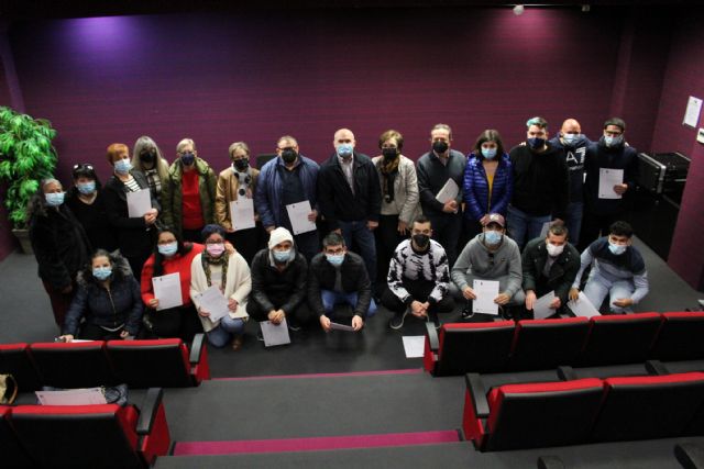 43 alumnos mejoran su formación mediante cuatro cursos puestos en marcha por el Ayuntamiento
