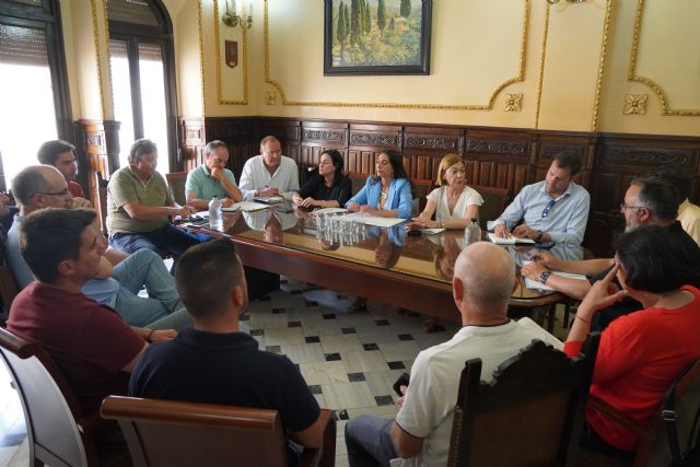 Las alcaldesas de Jumilla y Yecla se reúnen con la consejera de Agricultura, Sara Rubira, y representantes del sector agrario para hacer frente a los daños que sufre el secano del Altiplano