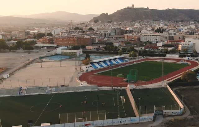 Aprobado el plan de seguridad de las obras de evacuación de aguas pluviales y pavimentación de las zonas de tránsito del Polideportivo La Hoya