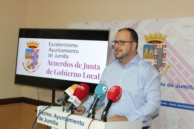 Se inician los procesos de adquisición de un rodillo y una motoniveladora para arreglo de caminos