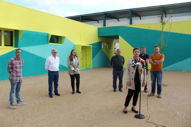 Finalizan las obras del nuevo edificio de vestuarios y aseos del Polideportivo La Hoya