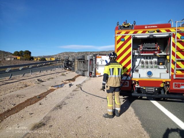Servicios de emergencia han intervenido en un accidente de tráfico ocurrido en A-33, Jumilla