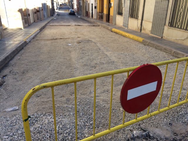 Se inician las obras de reasfaltado en varias calles de Jumilla