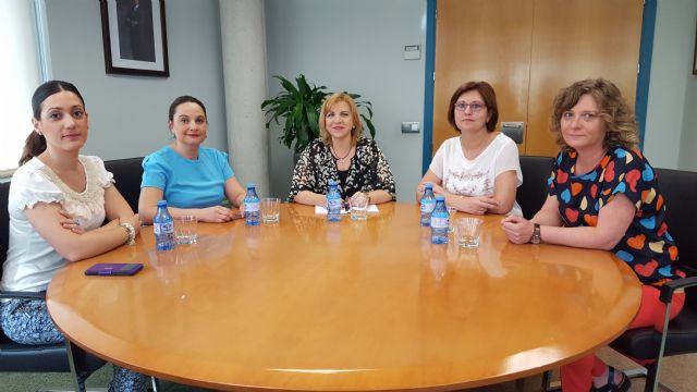 Violante Tomás asegura que se mantendrá la atención que se presta a los mayores en Jumilla