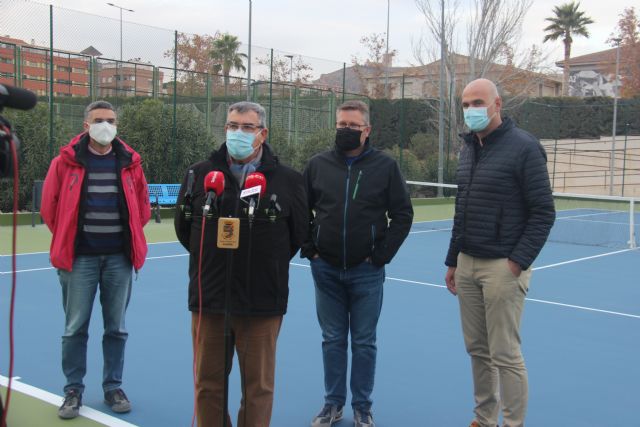 Finalizan las obras de reconstrucción de las pistas de tenis del Polideportivo La Hoya