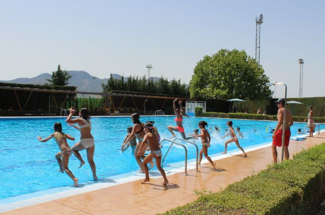 Pertura Piscinas de Verano - Polideportivo Municipal La Hoya