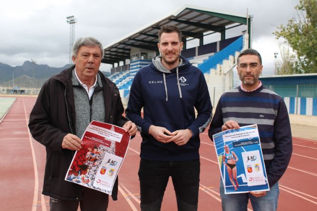 Medio millar de atletas se darán cita este sábado en la pista de atletismo del Polideportivo La Hoya