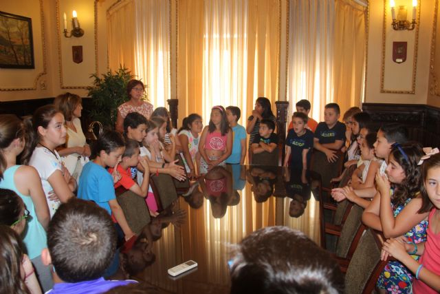 Los alumnos de 4° de Primaria del Colegio Príncipe Felipe visitan el Ayuntamiento