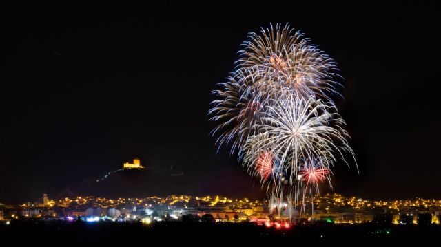 Juan Manuel Domínguez, primer premio del Concurso de Fotografía Fuegos Artificiales 2018