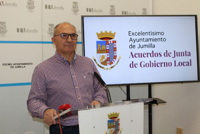 La Junta de Gobierno aprueba la contratación de la iluminación extraordinaria de Navidad