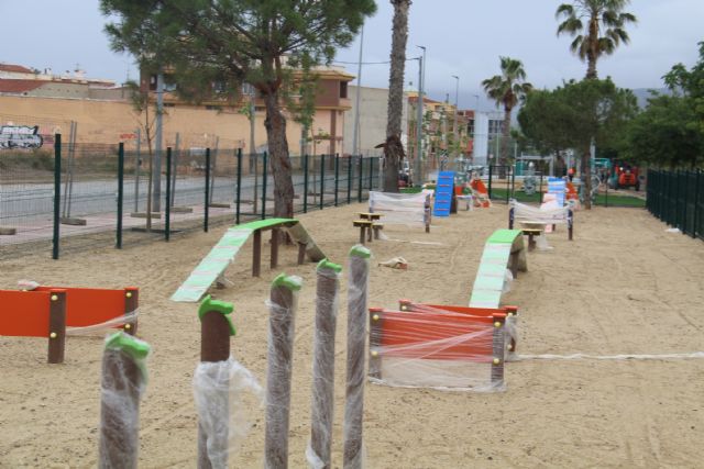 En marcha las obras de las zonas recreativas de la avenida Ronda Poniente Juan Pablo II