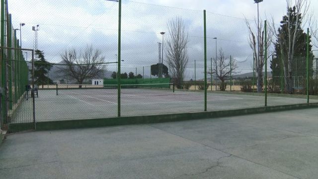 Se inicia el proceso de licitación de las obras de reconstrucción de las pistas de tenis del Polideportivo La Hoya