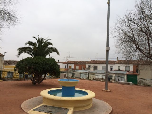 Finalizan las obras de remodelación de la plaza Juan Paco Baeza