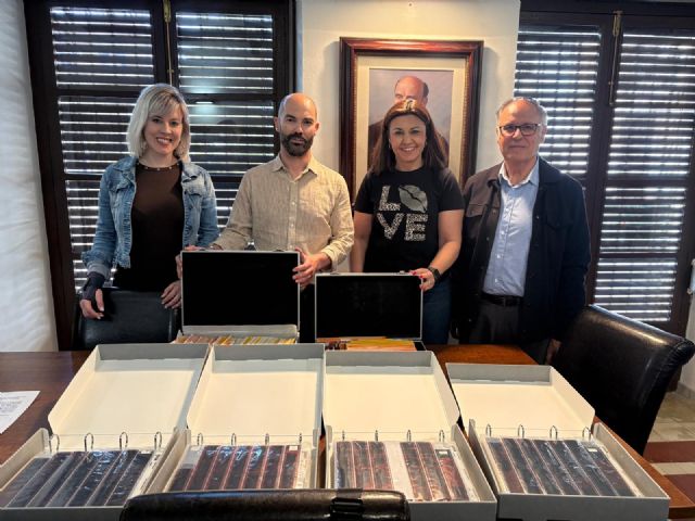 Cultura continúa con la recuperación del valioso archivo fotográfico histórico de José Antonio Tomás