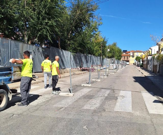 Comienzan las obras para renovar las aceras y mejorar la accesibilidad y la seguridad en el entorno del CEIP Miguel Hernández