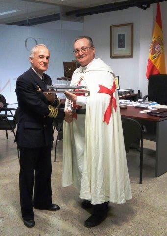 El Museo Naval de Cartagena posibilita a los Templarios de Jumilla que internos del penal militar de Alcalá de Henares hayan construido una maqueta de un submarino clase C