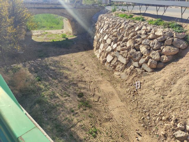 IU Verdes demanda al Ayuntamiento que exija compensación por la escollera del Puente del Poyo