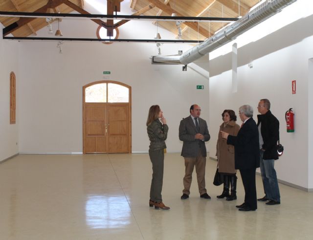 El consejero de Educación y Cultura reafirma en Jumilla el compromiso del gobierno regional con el Museo del Vino