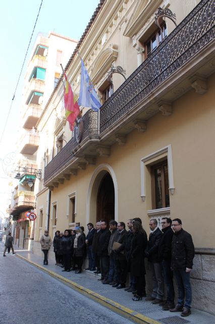 El Ayuntamiento de Jumilla se suma a la condena por el atentado terrorista al semanario satírico Charlie Hebdo