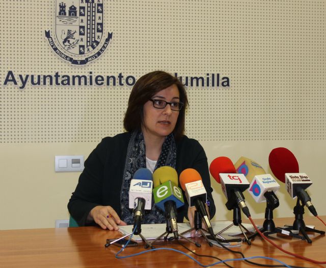 Alicia Abellán: 'Si nos dedicáramos a inflar presupuestos no hubiéramos conseguido sacar al Ayuntamiento de Jumilla del déficit que tenía'