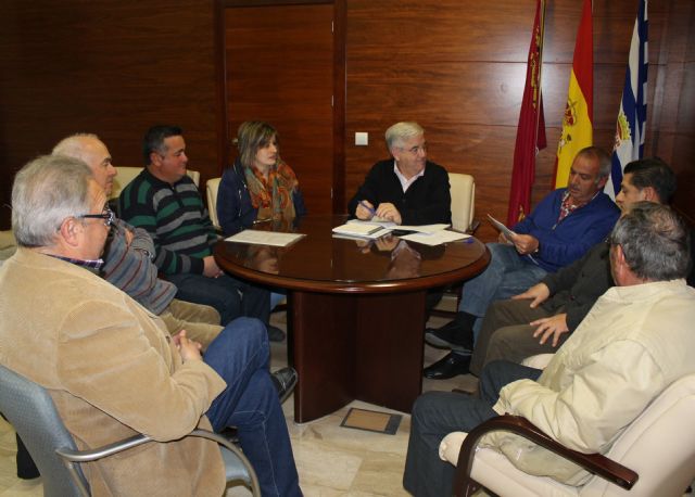 El alcalde y el concejal de Pedanías presentan el proyecto de presupuestos a los alcaldes pedáneos de Jumilla
