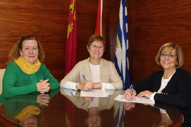 Ayuntamiento y AECC firman un convenio para la concesión de una subvención de 6.500 euros