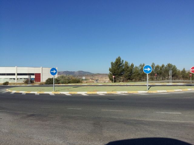 La Dirección General de Carreteras acondiciona las rotondas que le solicitó el Ayuntamiento