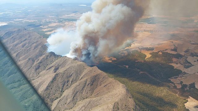 Se extingue el incendio de Sierra Larga en Jumilla