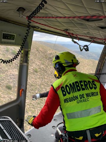 Servicios de emergencia rescatan a senderista en el Pico de la Cruz, Jumilla