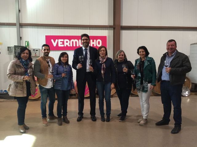 El Partido Popular destaca 'el atractivo y la riqueza de las rutas del vino de la Región' en el Día Europeo del Enoturismo