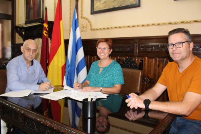 Firmado convenio de 22.500 euros entre Ayuntamiento y Festival Nacional de Folklore