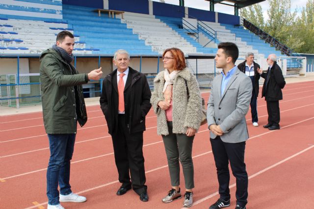 El director general de Deportes visita varias instalaciones deportivas del municipio
