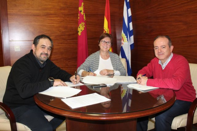 Ayuntamiento de Jumilla y Ruta del Vino firman convenio de colaboración de 12.000 euros